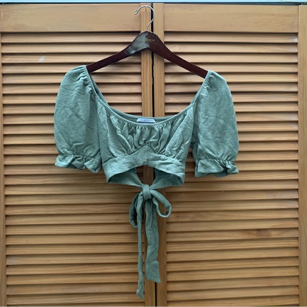 Urban outfitters Crop Top Medium